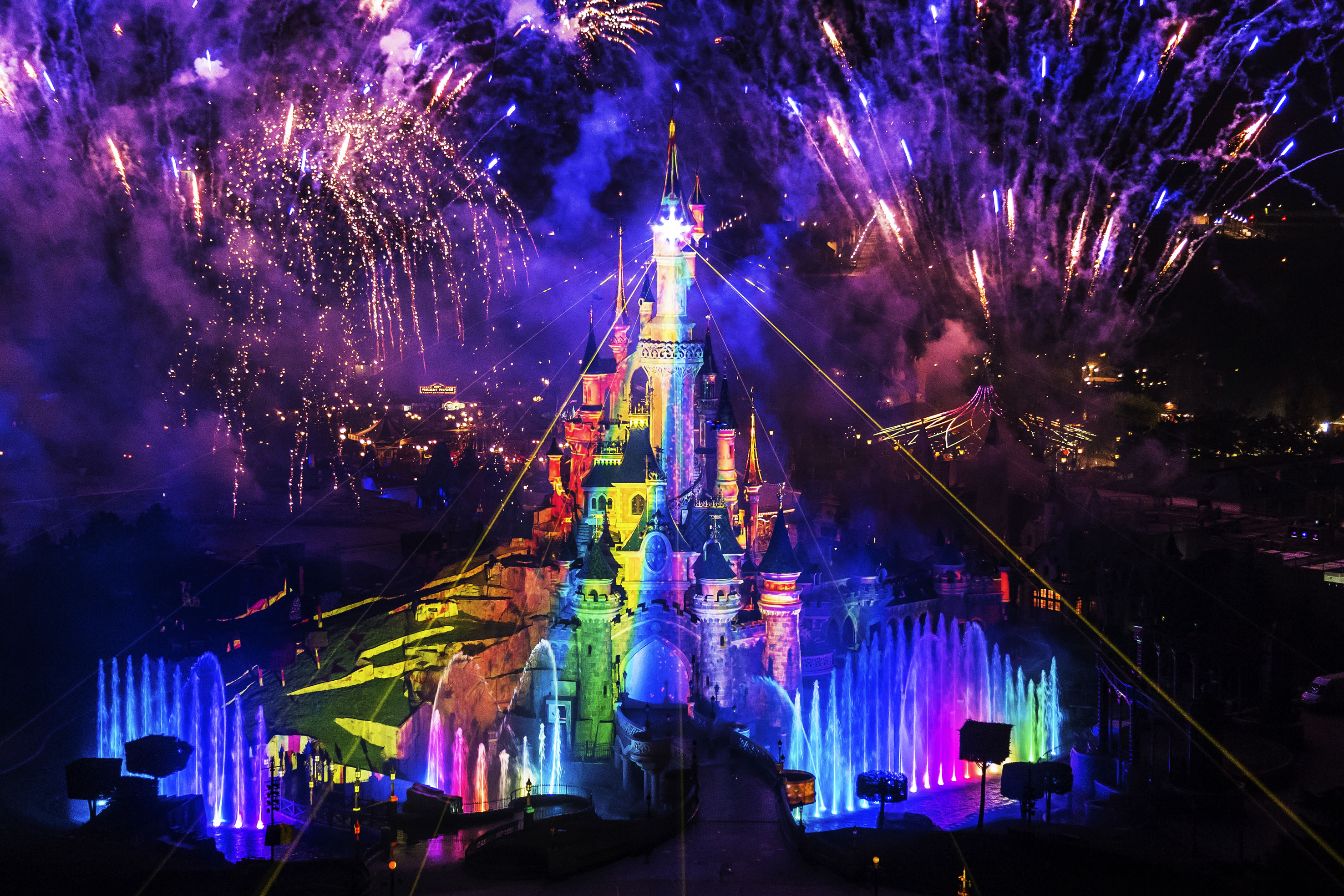 Disneyland Paris Disney Dreams spectacle night time show spectacular