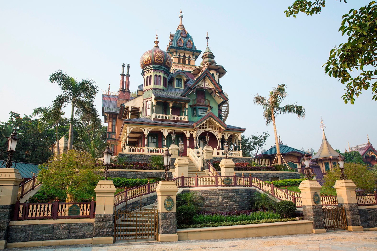 Mystic Manor Hong Kong Disneyland Mystic Point Haunted Mansion