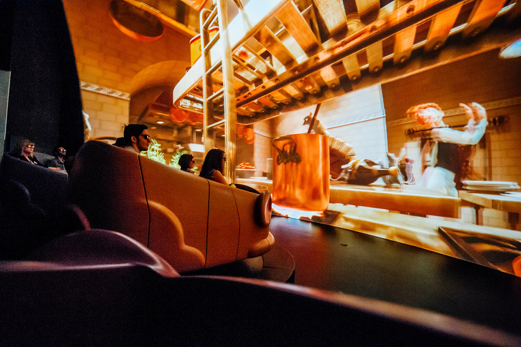 Ratatouille the adventure totalement toquée de remy disneyland paris walt disney studios review vehicle ratmobile screen ecran