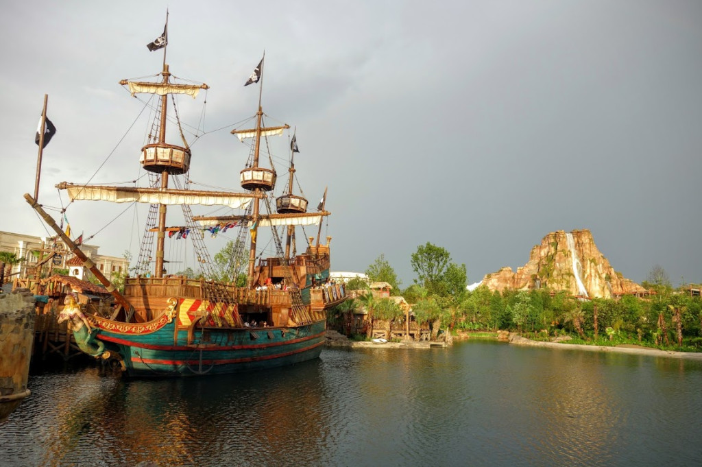 Shanghai Disneyland Treasure Cove Pirates of the Caribbean